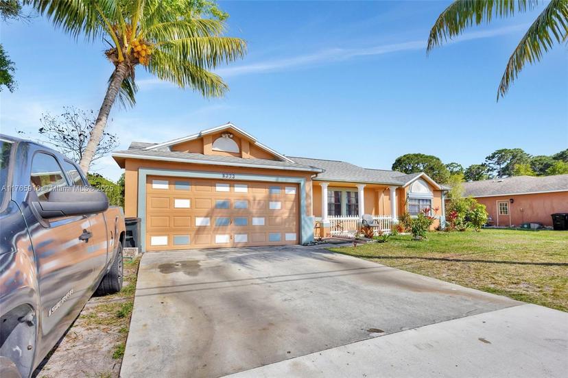 Picture of 1373 SE Floresta Dr, Port St. Lucie FL 34983