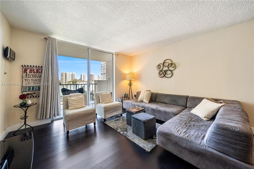 Picture of 2750 NE 183Rd St # 401, Aventura FL 33160