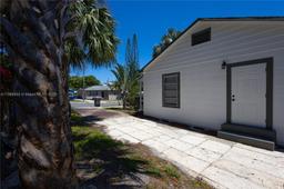 Picture of 812 33Rd St, West Palm Beach, FL 33407