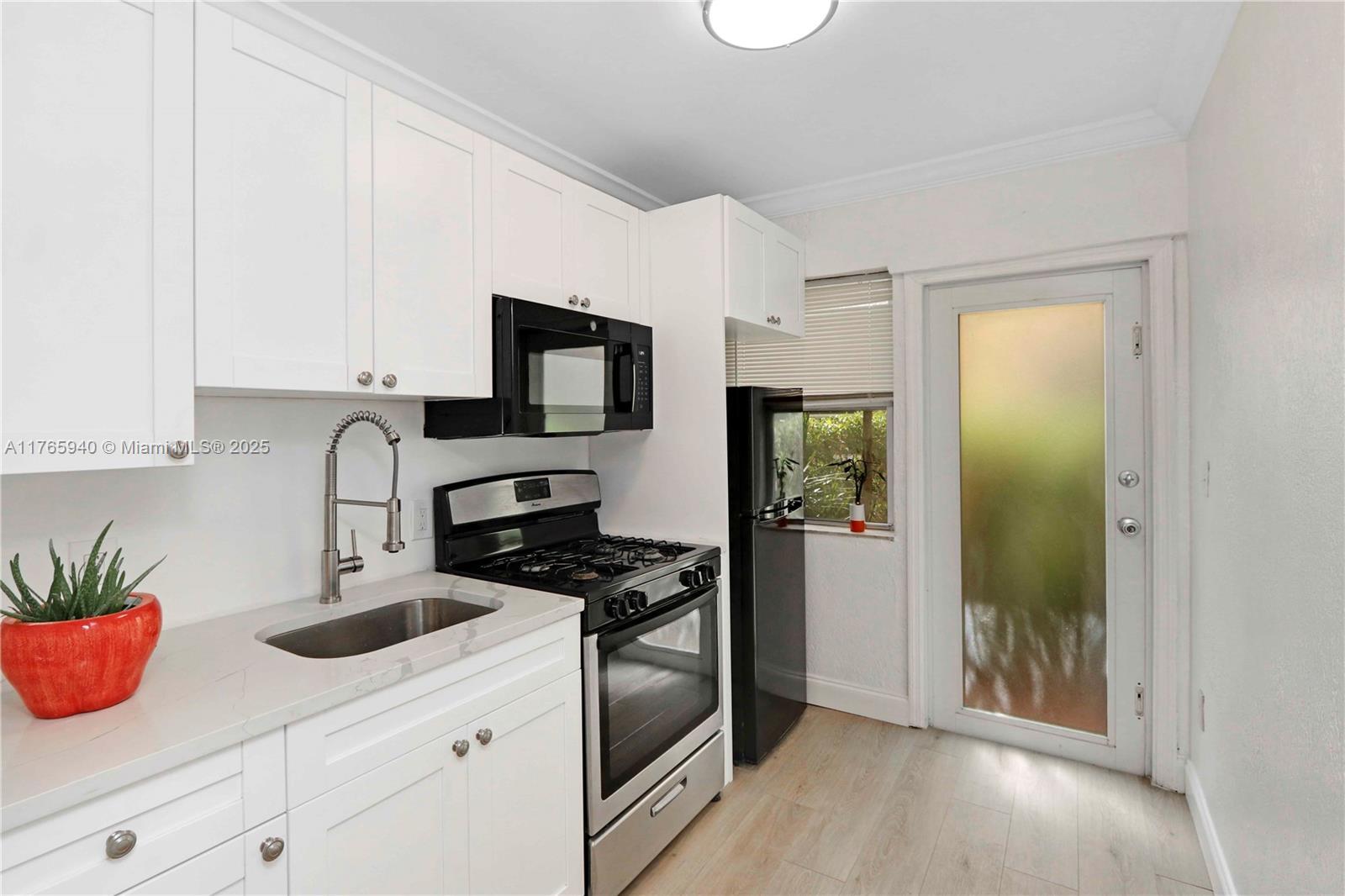Picture of 6831 Abbott Ave # 3, Miami Beach, FL 33141