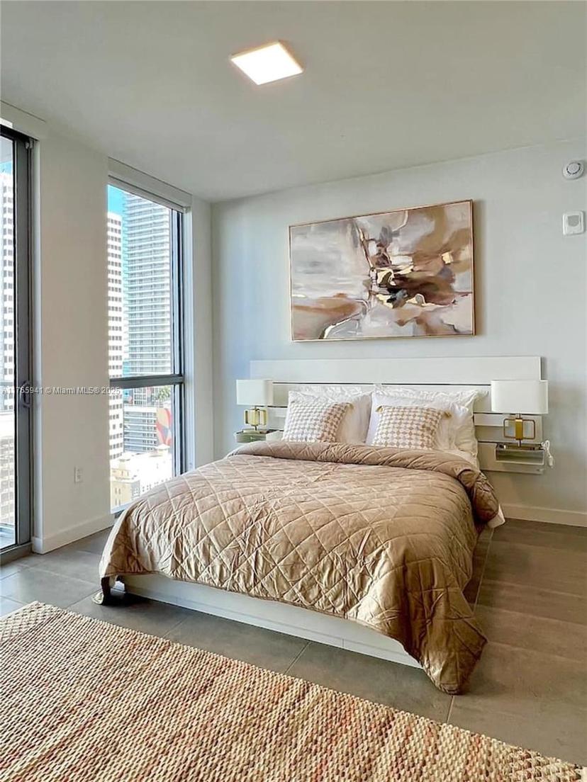 Picture of 227 NE 2Nd St # 1710, Miami FL 33132