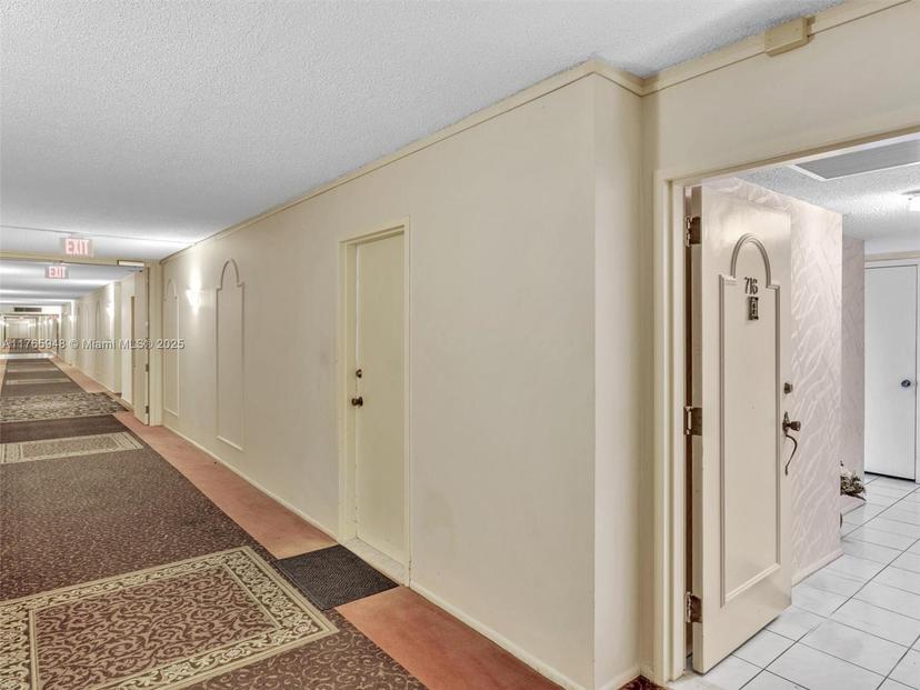 Picture of 800 NE 195Th St # 716, Miami FL 33179