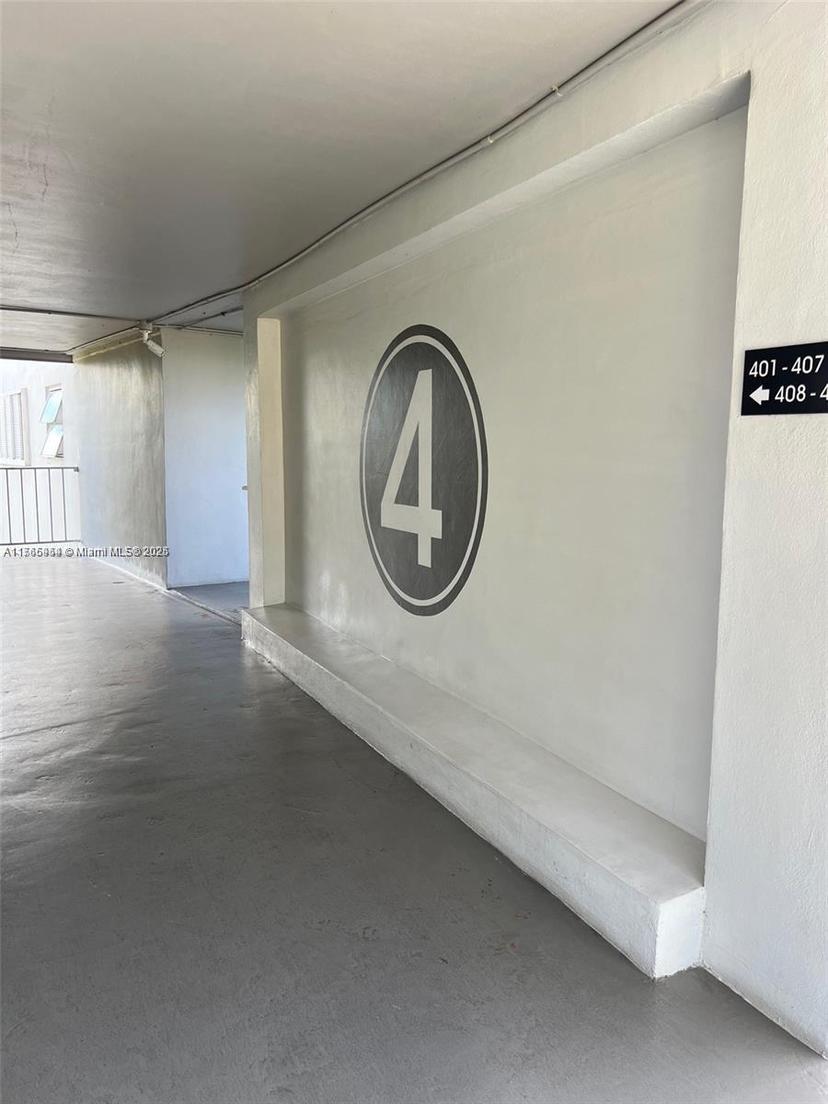 Picture of 4800 Hillcrest Ln # 402, Hollywood FL 33021