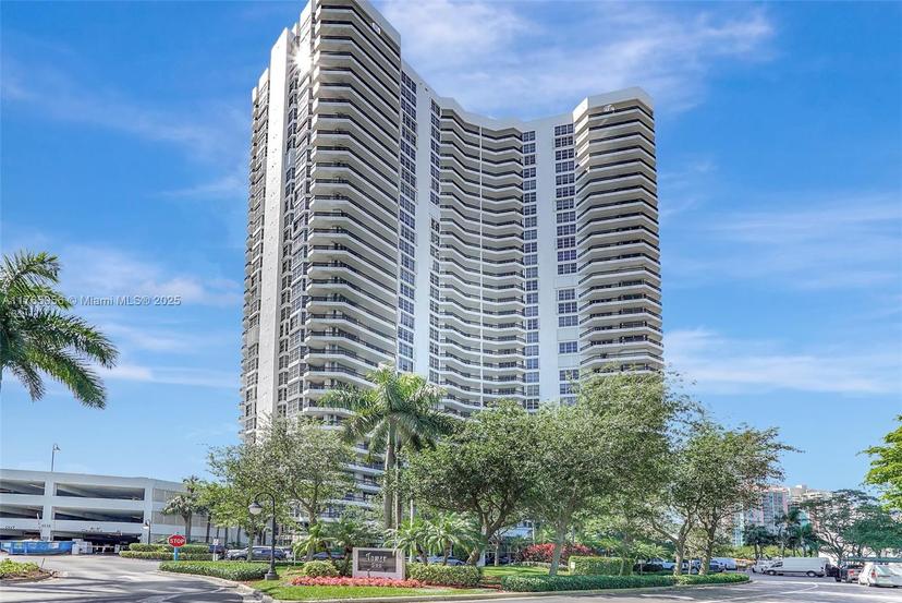 Picture of 3530 Mystic Pointe Dr # 2903, Aventura FL 33180