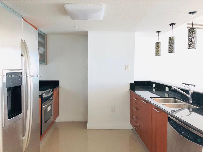 Picture of 1800 N Bayshore Dr # 3205, Miami FL 33132