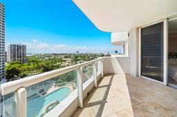 Picture of 21200 Point Pl # 1203, Aventura, FL 33180
