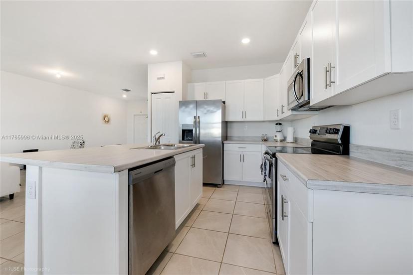 Picture of 10103 SW 231St Ln # 231, Miami FL 33190