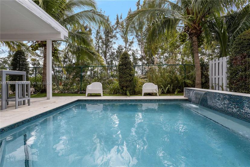 Picture of 9910 NW 86Th Ter, Doral FL 33178