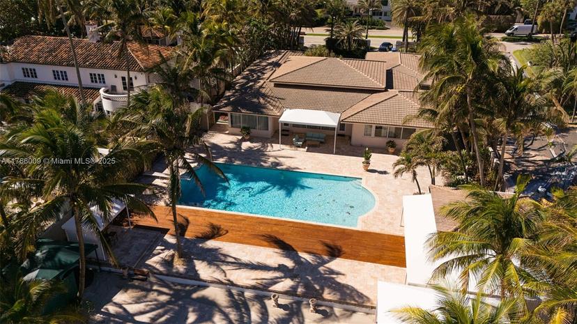 Picture of 205 Ocean Blvd, Golden Beach FL 33160