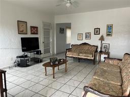 Picture of 375 E 15Th St, Hialeah, FL 33010