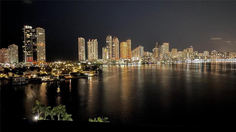 Picture of 3600 Mystic Pointe Dr, Aventura FL 33180