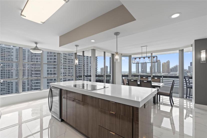 Picture of 3600 Mystic Pointe Dr, Aventura FL 33180