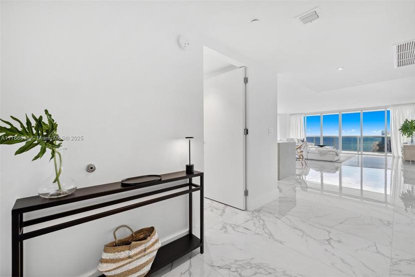 Picture of 1830 S Ocean Dr # 4502, Hallandale Beach FL 33009