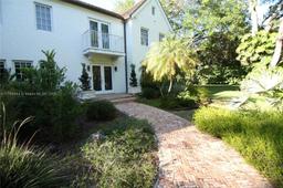 Picture of 6750 Granada Blvd, Coral Gables, FL 33146