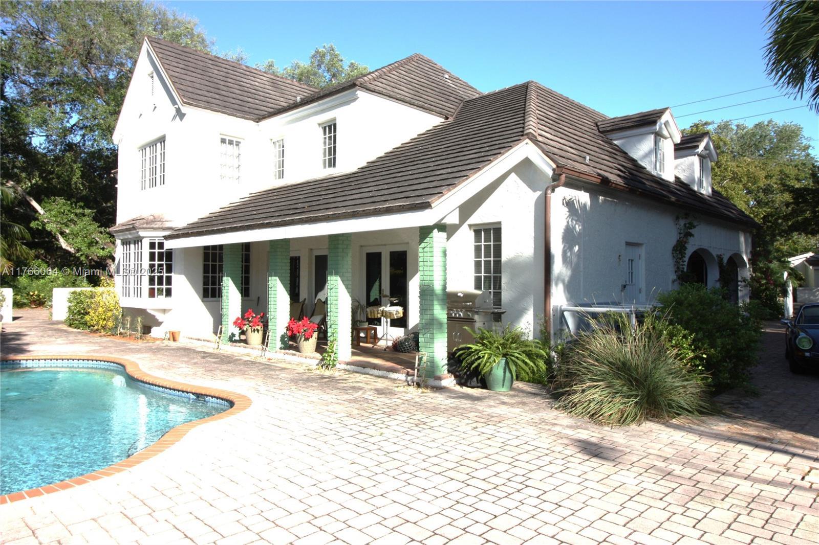 Picture of 6750 Granada Blvd, Coral Gables, FL 33146