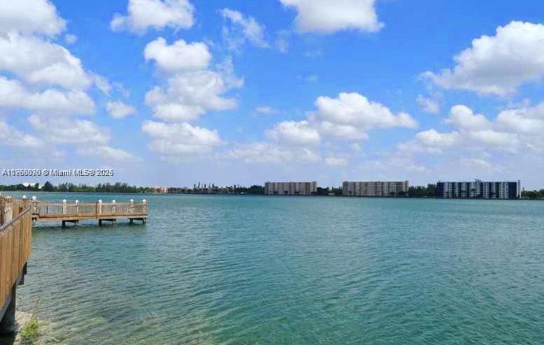 Picture of 109 Lake Emerald Dr # 304, Oakland Park FL 33309