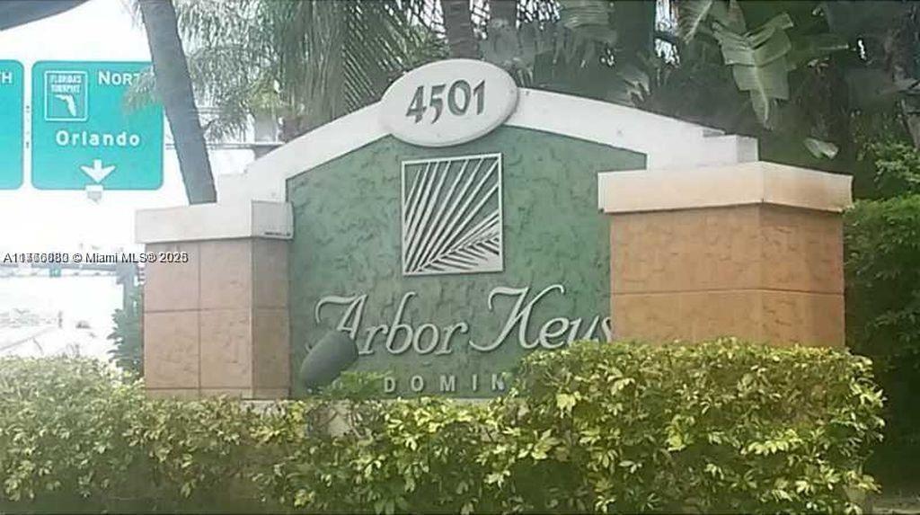Picture of 4415 Treehouse Ln # C, Tamarac, FL 33319