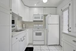 Picture of 1025 SE 2Nd Ave # 205, Dania Beach, FL 33004