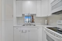 Picture of 1025 SE 2Nd Ave # 205, Dania Beach, FL 33004