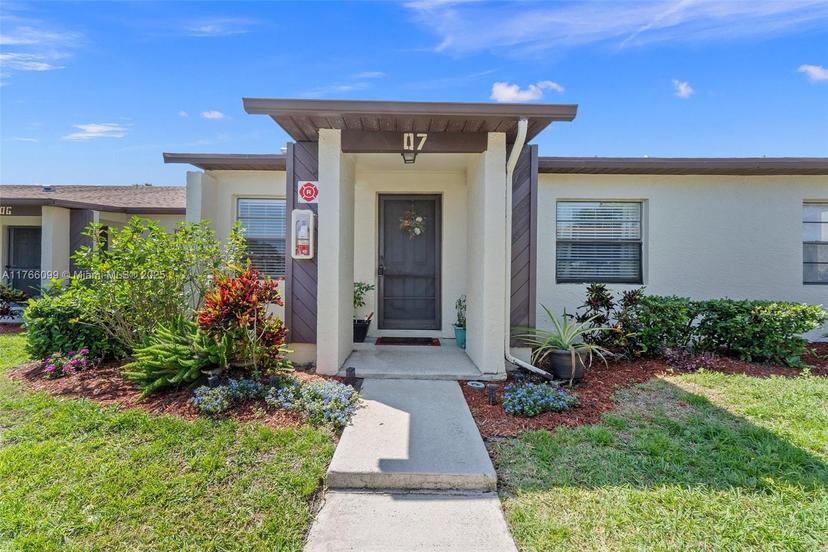 Picture of 6034 Indrio Rd # 7, Fort Pierce FL 34951