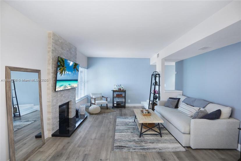 Picture of 1524 SE 12Th St # 5, Fort Lauderdale FL 33316