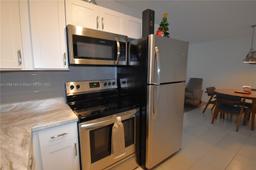 Picture of 1913 S Ocean Dr # 113, Hallandale Beach, FL 33009