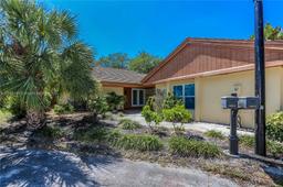 Picture of 19915 NE 10Th Place Way, Miami, FL 33179