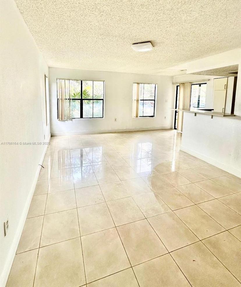 Picture of 15570 SW 105Th Ln # 1711, Miami FL 33196