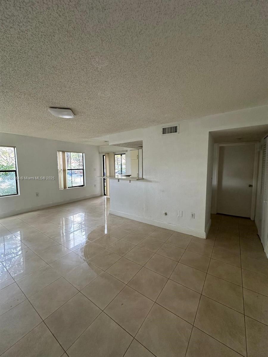 Picture of 15570 SW 105Th Ln # 1711, Miami, FL 33196