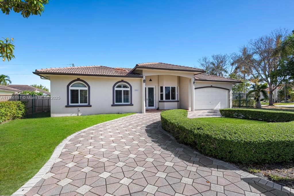 Picture of 9201 SW 170Th Ln, Palmetto Bay, FL 33157
