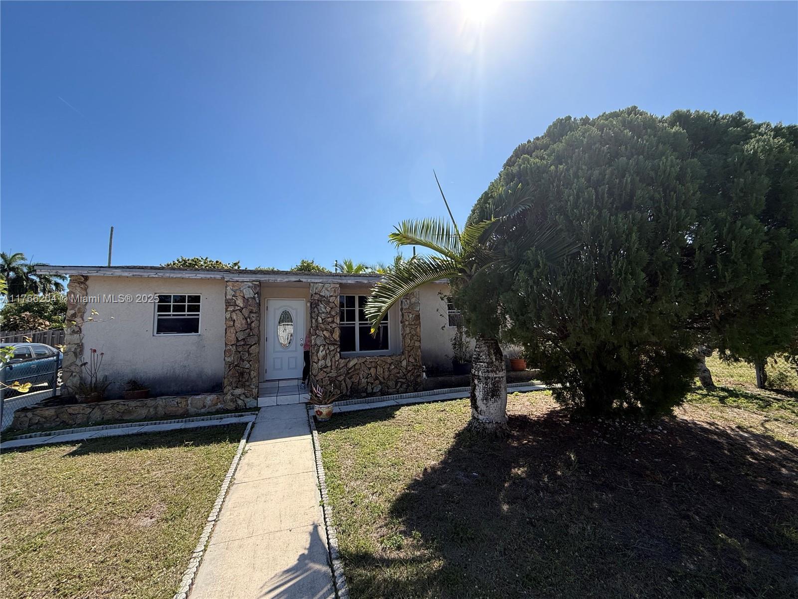 Picture of 3221 SW 47Th Ave, West Park, FL 33023