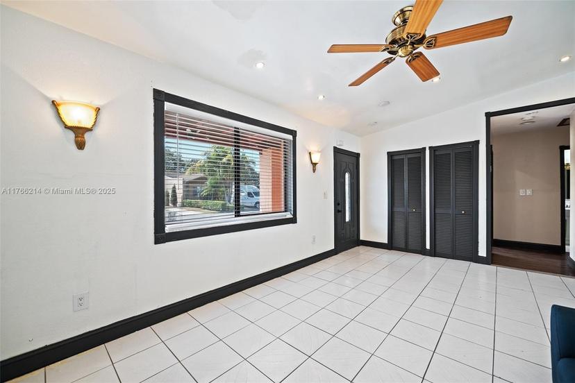 Picture of 5245 NW 198Th Ter, Miami Gardens FL 33055