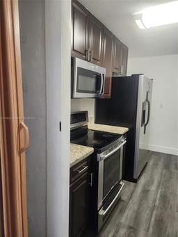 Picture of 7245 SW 94Th Pl # K7, Miami, FL 33173