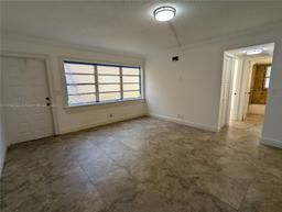Picture of 836 Twin Lakes Dr # B, Coral Springs, FL 33071