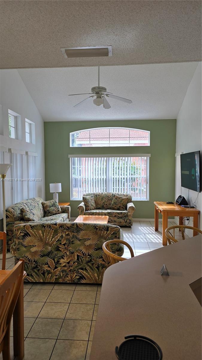 Picture of 1013 Park Ridge Cir, Kissimmee FL 34746