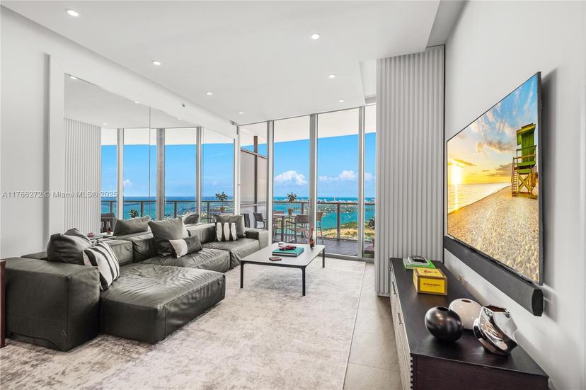 Picture of 1100 Biscayne Blvd # 5303, Miami FL 33132