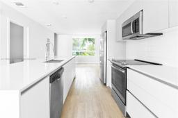 Picture of 2535 NE 193Rd St # 3201, Miami, FL 33180