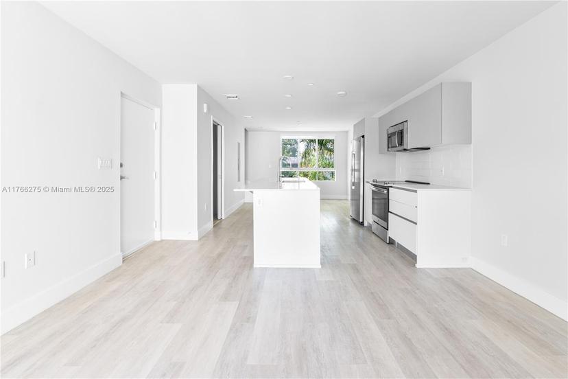 Picture of 2535 NE 193Rd St # 3201, Miami FL 33180