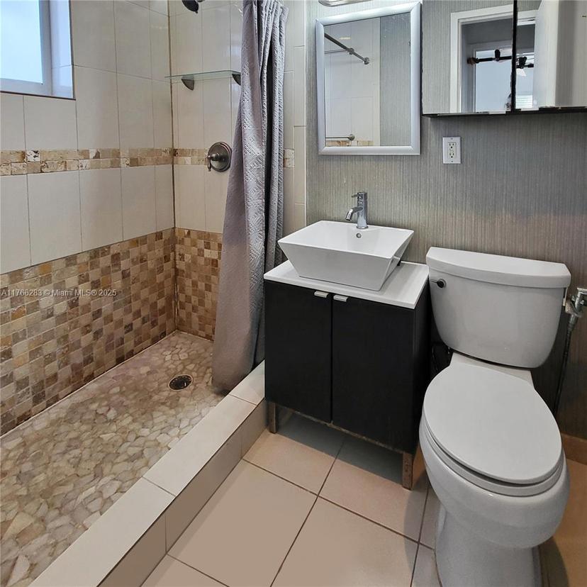 Picture of 7945 Carlyle Ave # 1, Miami Beach FL 33141