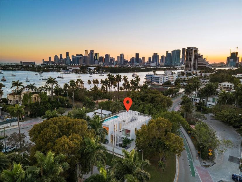Picture of 1250 N Venetian Way, Miami FL 33139