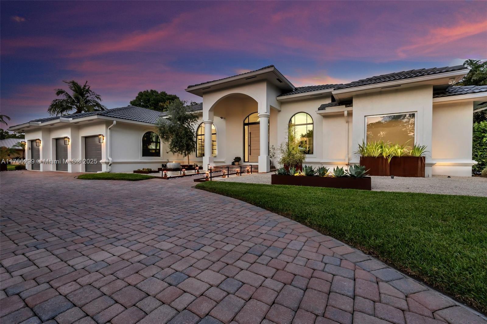 Picture of 2300 SW 102Nd Dr, Davie, FL 33324