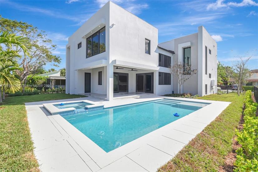 Picture of 1419 N Lakeside Dr, Lake Worth FL 33460
