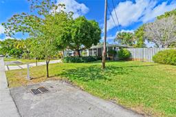 Picture of 3449 NE 17Th Way, Oakland Park, FL 33334