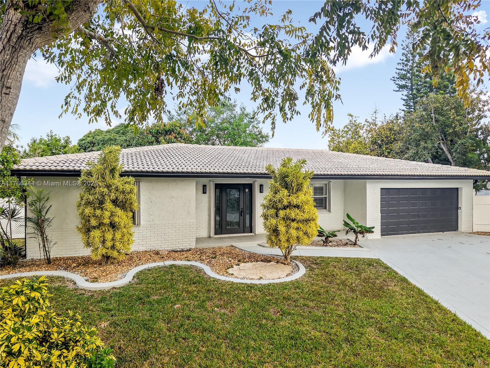 Picture of 4321 NW 110Th Ct, Coral Springs, FL 33065