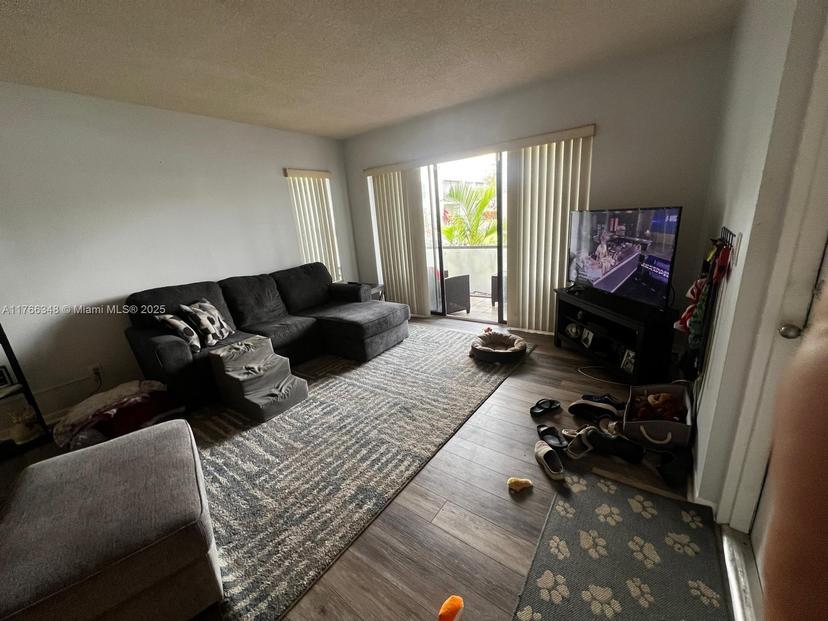 Picture of 1118 Green Pine Blvd # B1, West Palm Beach FL 33409