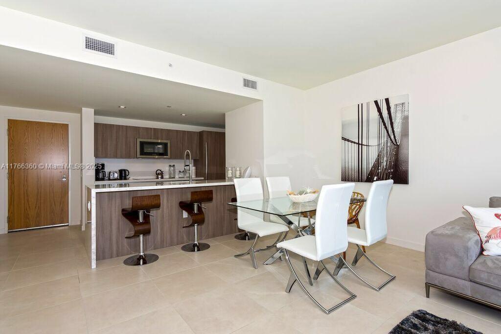 Picture of 401 N Birch Rd # 1111, Fort Lauderdale, FL 33304