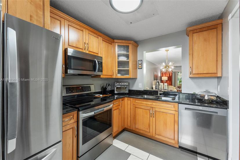 Picture of 8550 N Sherman Cir # 108, Miramar FL 33025