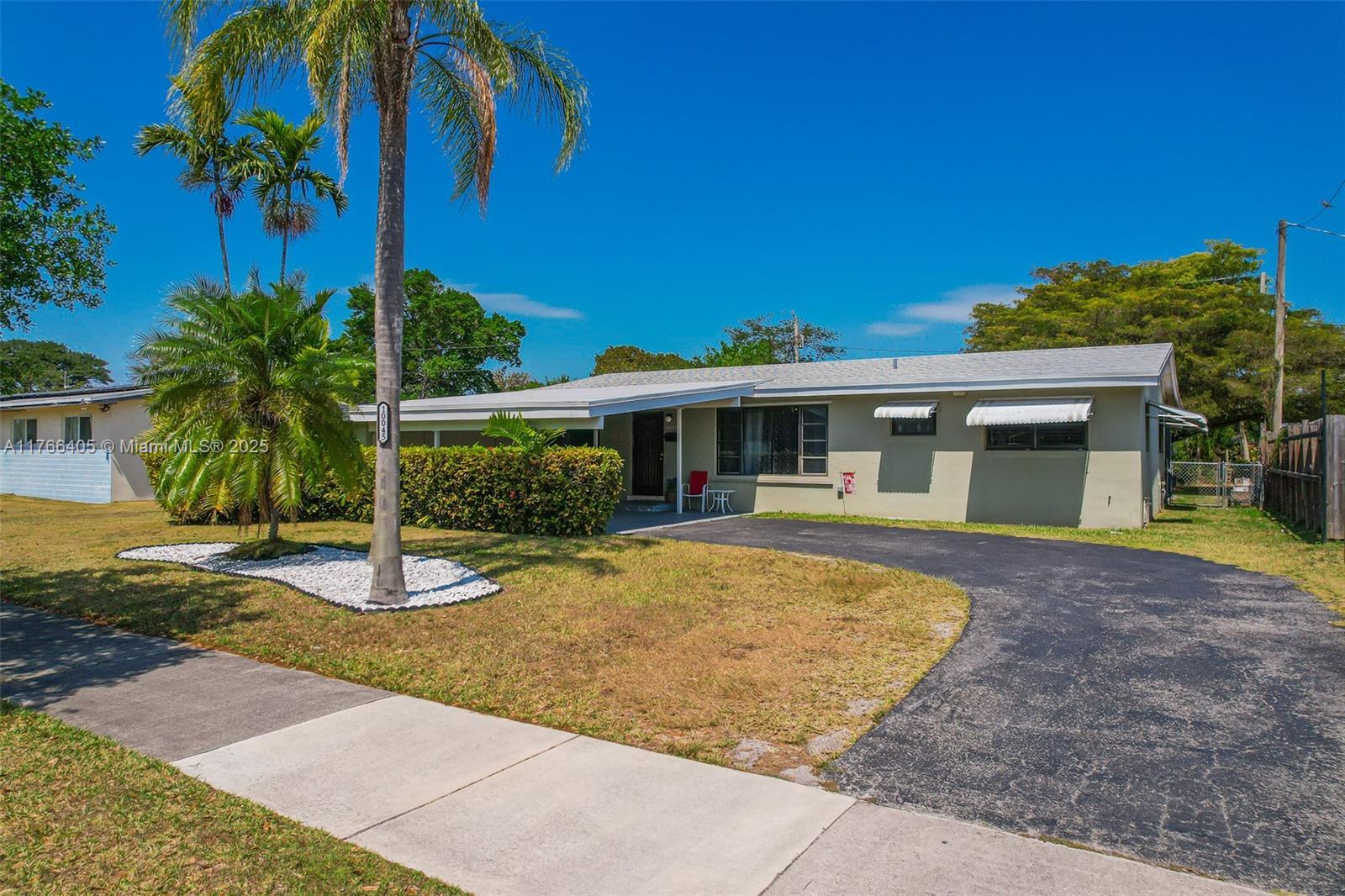 Picture of 10045 SW 212Th St, Cutler Bay, FL 33189