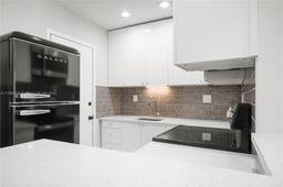 Picture of 3040 NE 16Th Ave # 104, Oakland Park, FL 33334
