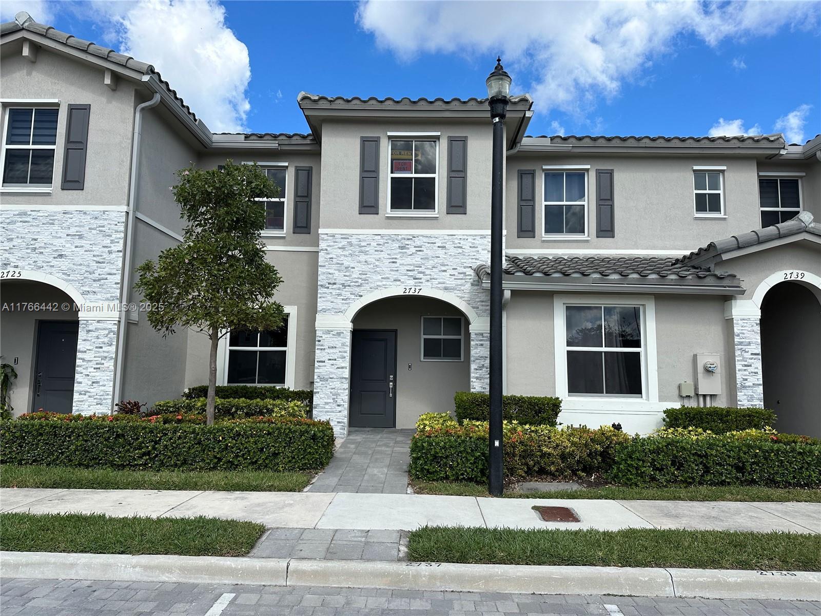 Picture of 2737 SE 17Th St, Homestead, FL 33035